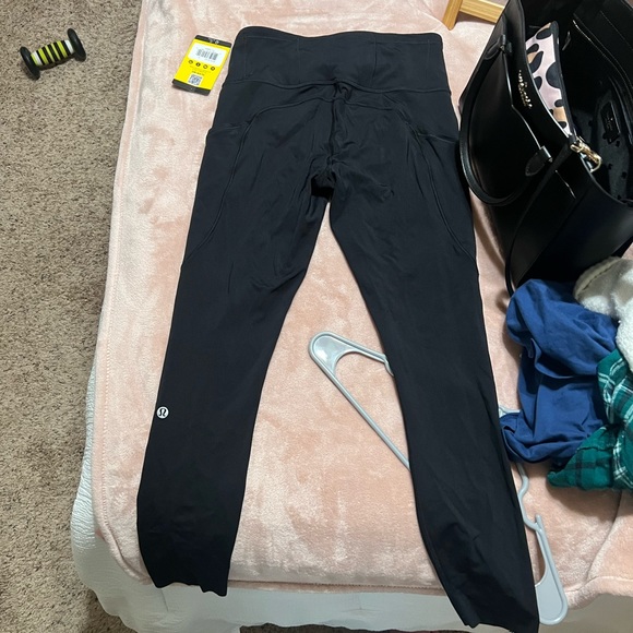 Lulu fast and free leggings - Picture 3 of 4